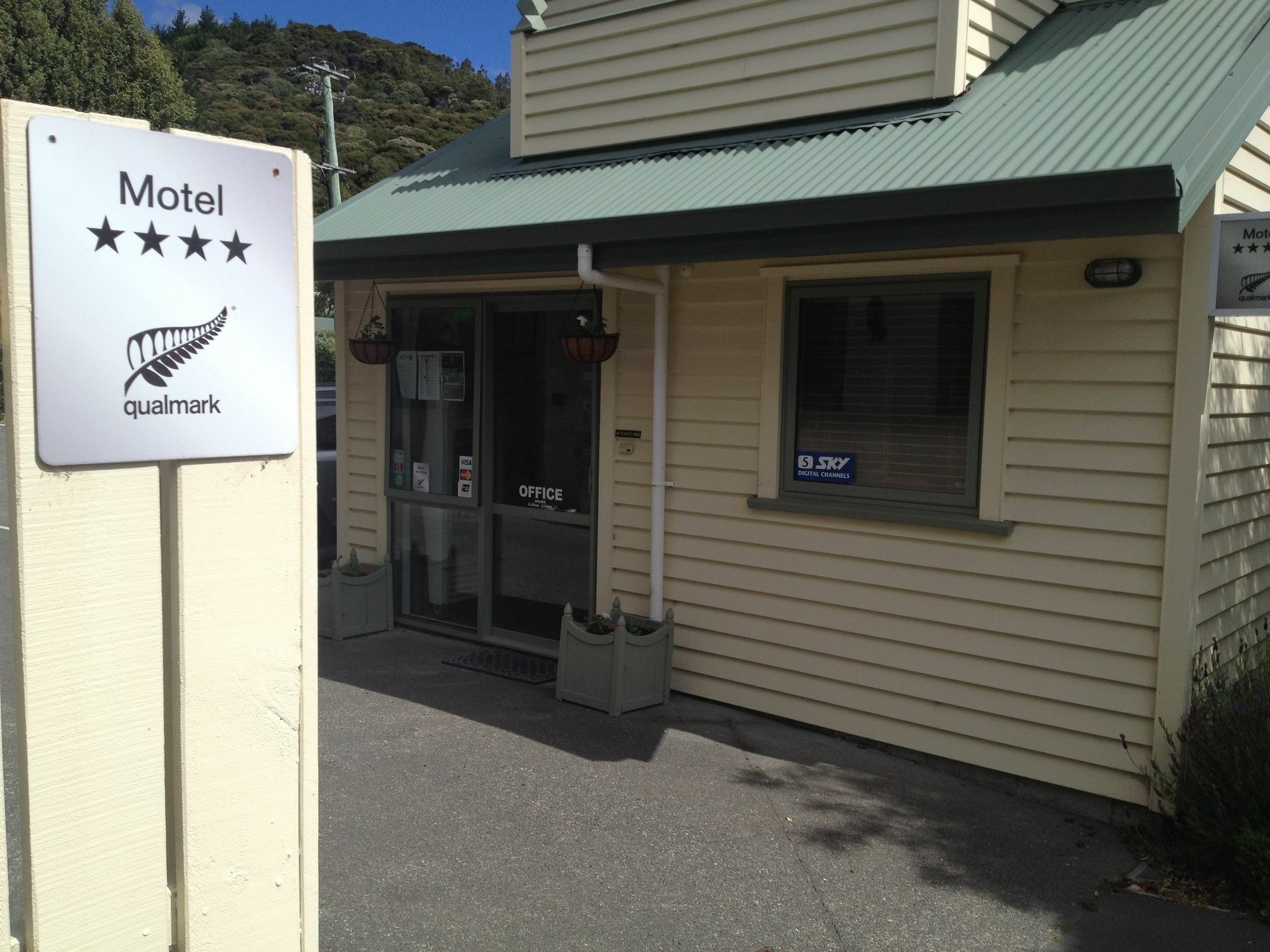 La Rochelle Motel Akaroa Εξωτερικό φωτογραφία